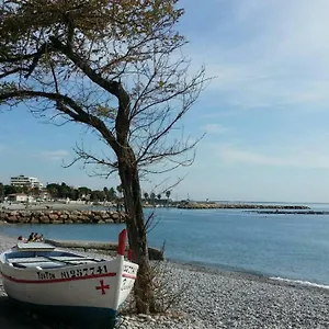 https://le-laurier.fr-provencehotel.com